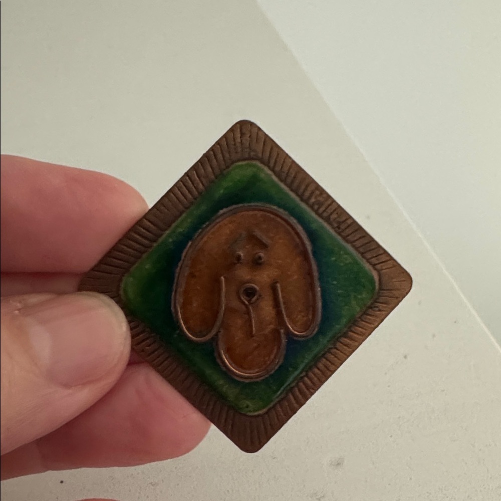 Doggie Copper Brooch in Green and Brown Artisan Made in Finland - Picture 3 of 4